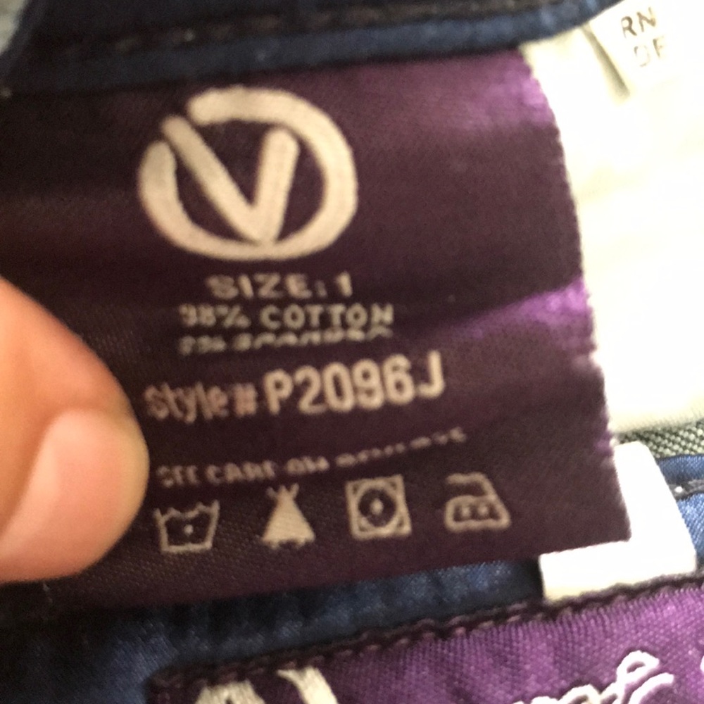 EUC Vigoss Jeans Size 1. - Picture 8 of 8